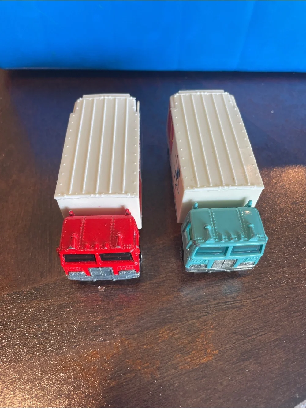 Hot Wheels HiWay Hauler  Pepsi 1986 Truck & Ocean Pacific Delivery lot 2